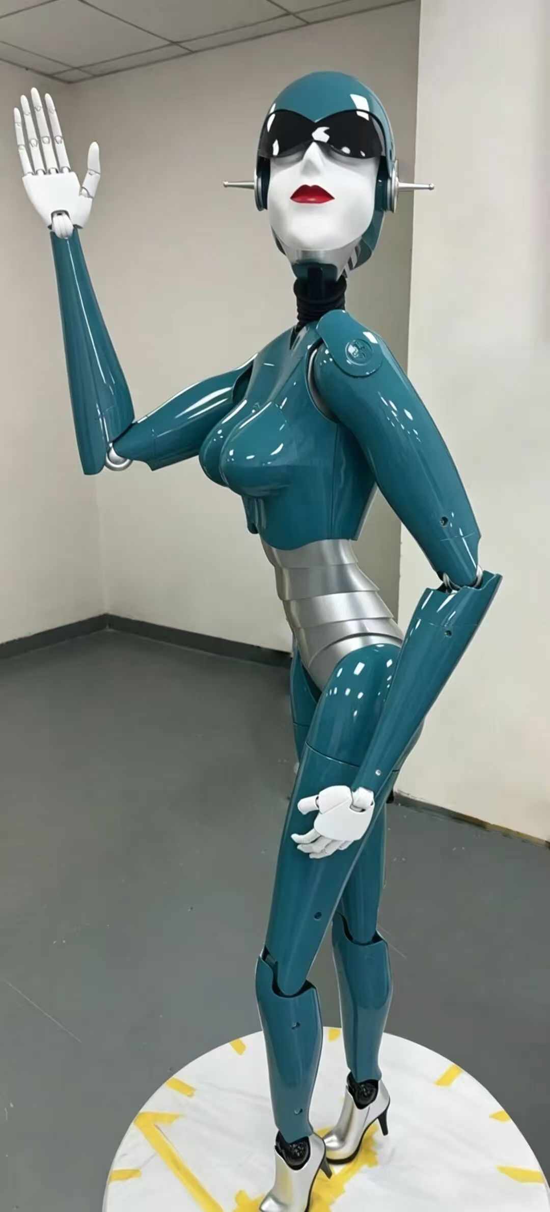 3D 打印赋能人形机器人外壳定制,打造高质感量产级艺术作品(图1) 3D 打印赋能人形机器人外壳定制,打造高质感量产级艺术作品(图1)